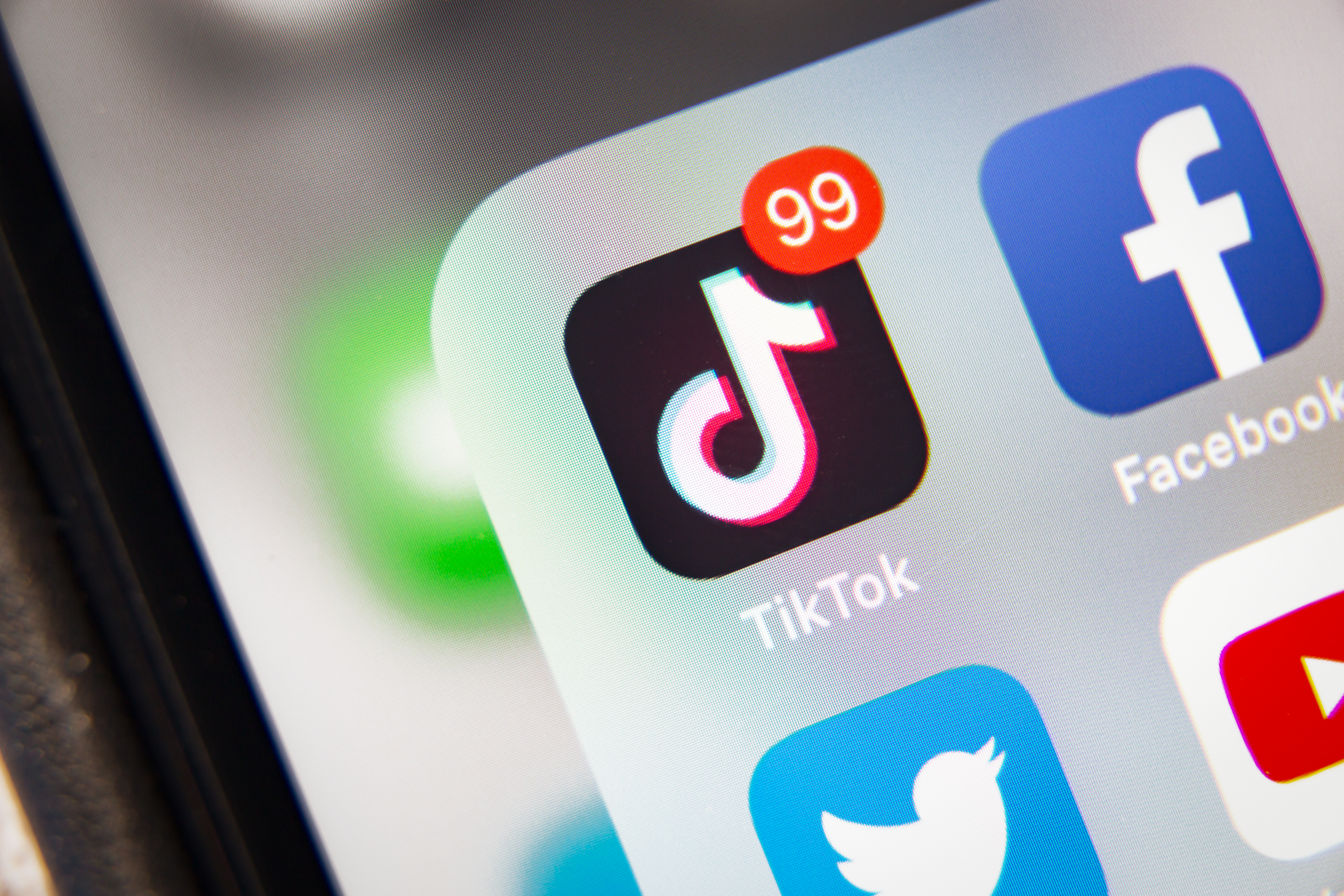 If you report someone on tiktok is it anonymous