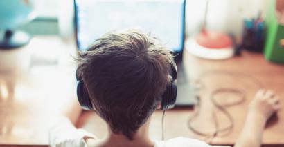 Online learning: What are teachers' safeguarding responsibilities when teaching via video?