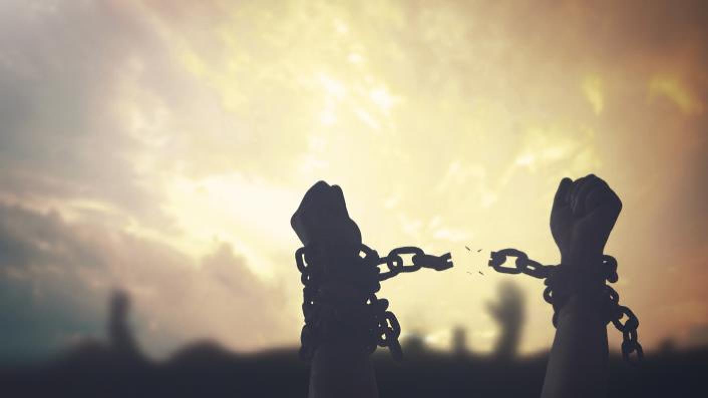 Broken chains image to explore Slavery & British Empire Lessons in Secondary History