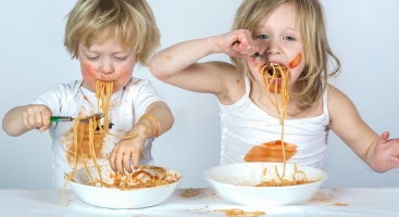 two children eating