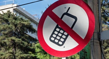 Keegan mobile phone ban 'unnecessary', say unions