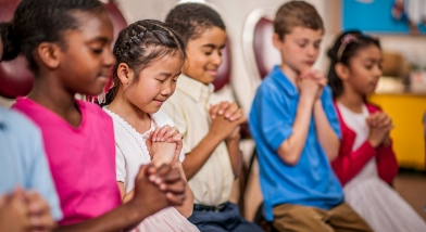 Daily worship in schools opposed by most leaders, survey finds