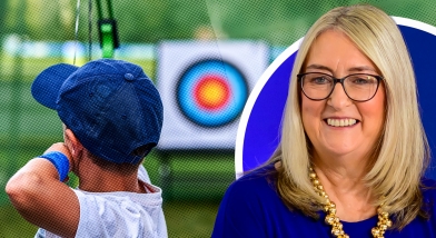 Jacqui Smith child archery targets