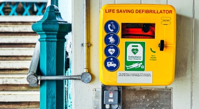 Defibrillator