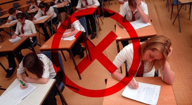 All exam paper errors are 'unacceptable', warns chief regulator