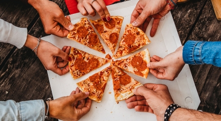 Five tips sharing pizza