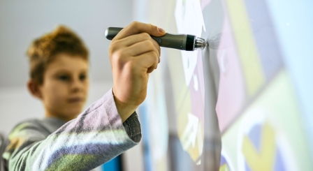 Interactive whiteboard 