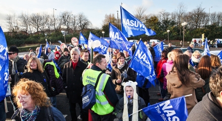 NASUWT to run ballot