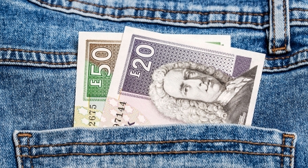 scottish money in back pocket