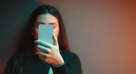 Sir Nick Gibb: Smartphones are 'asbestos' for children