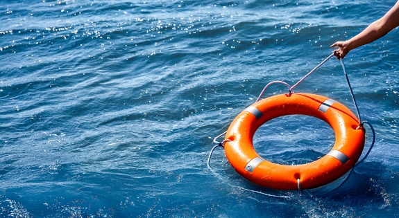 Throwing a life buoy