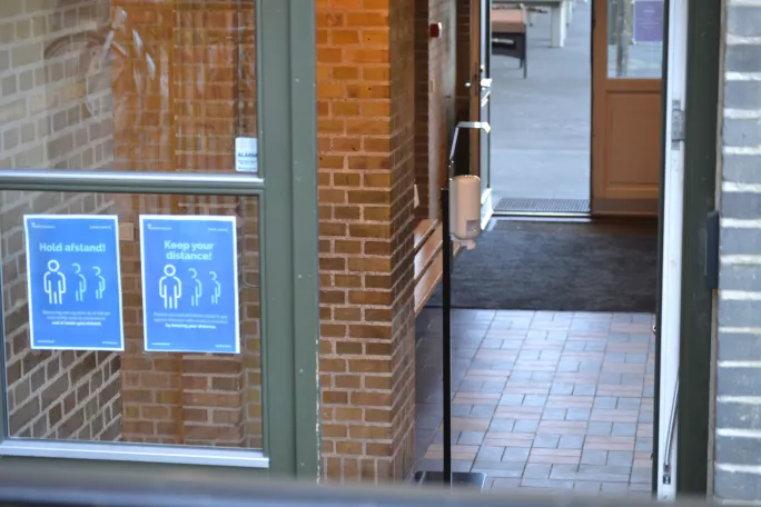 Entrance handwashing points at Rygaards school