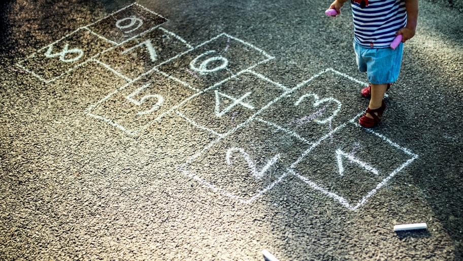 Nine steps hopscotch