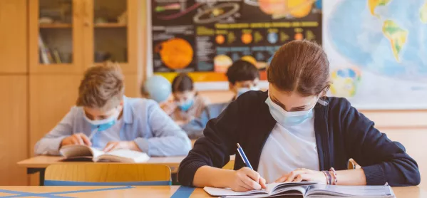 The government has reintroduced a recommendation that masks be worn in classrooms for staff and pupils in year seven and above.