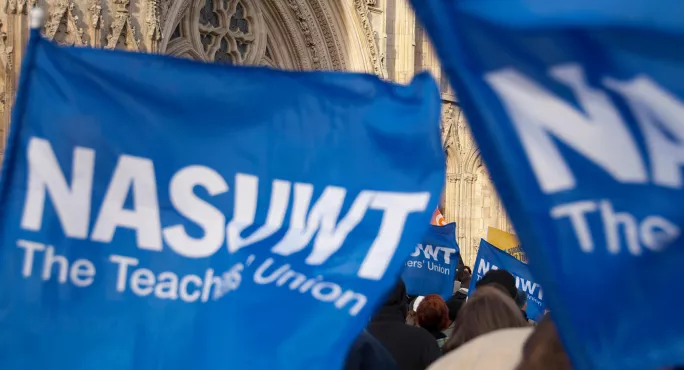 NASUWT teaching union to ballot members again after low turnout