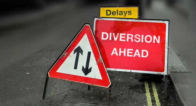 Delays sign