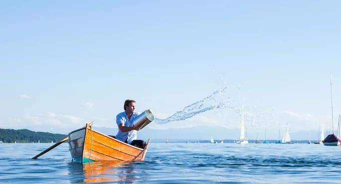 Sinking boat