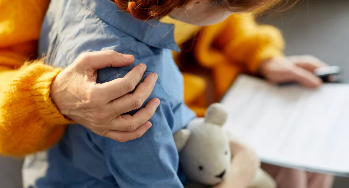 A new report has called for urgent support to be provided to pupils in kinship care.
