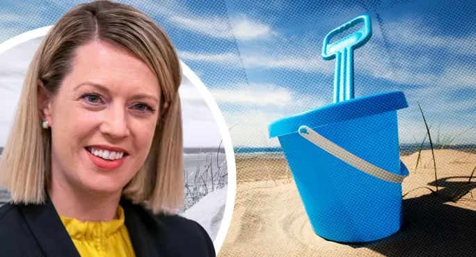 Jenny Gilruth with a bucket and spade 