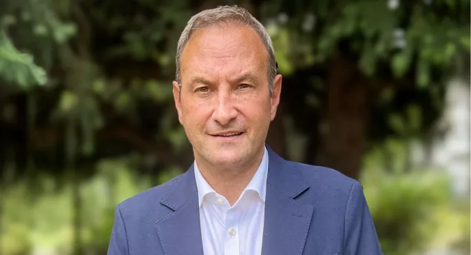 Julian Appleyard will take over as CEO at David Ross Education Trust