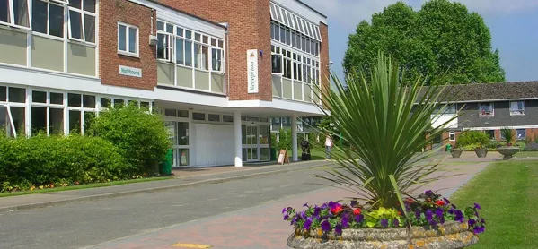 Insolvency: ‘gut-wrenching’ £6 Million Spent On Hadlow College Administrators 