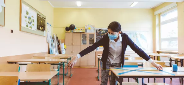 Coronavirus: How Teachers Can Handle Moving Between Classrooms