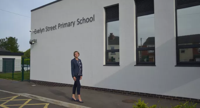 Louise Smith Ceo At Warrington Primary Academy Trust (wpat)