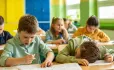 Inclusion children at desk