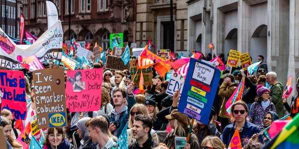 NEU to launch new strike ballot on teacher pay | Tes